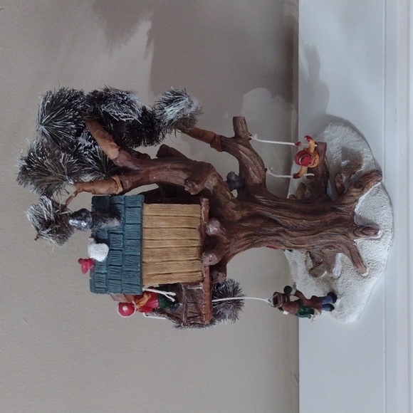 Winter Scene Children Playing around Treehouse Ceramic - Picture 2 of 6